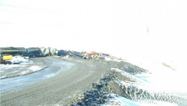 Сход вагонов с серной кислотой в Свердловской области Сход вагонов с серной кислотой в Свердловской области