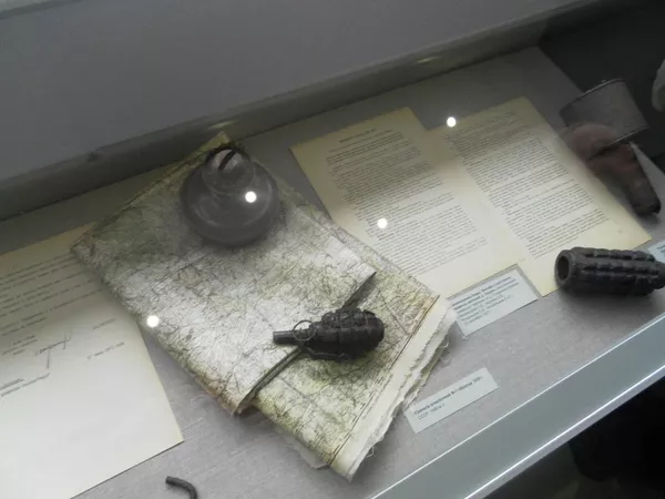 Экспонаты музея на месте мемориального комплекса Хацунь