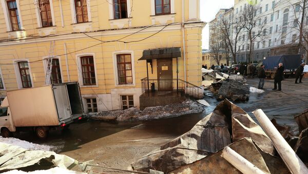 Здание ГИТИС после пожара Здание ГИТИС после пожара
