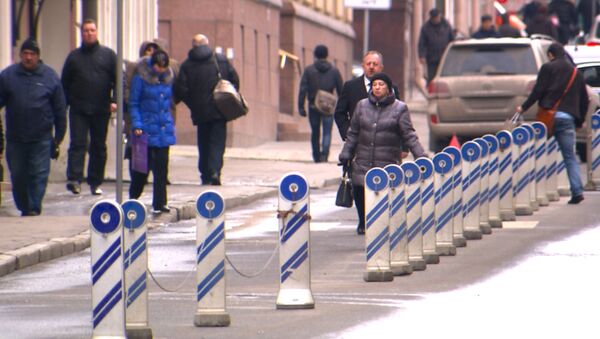 Нелегальные парковки на дорогах Москвы – чьи они и кто в ответе Нелегальные парковки на дорогах Москвы – чьи они и кто в ответе