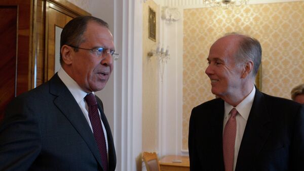 С.Лавров встретился с советником президента США Т.Донилоном С.Лавров встретился с советником президента США Т.Донилоном