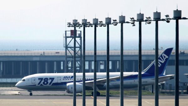 Первый тестовый полет авиалайнера Boeing-787 Dreamliner в Токио Первый тестовый полет авиалайнера Boeing-787 Dreamliner в Токио