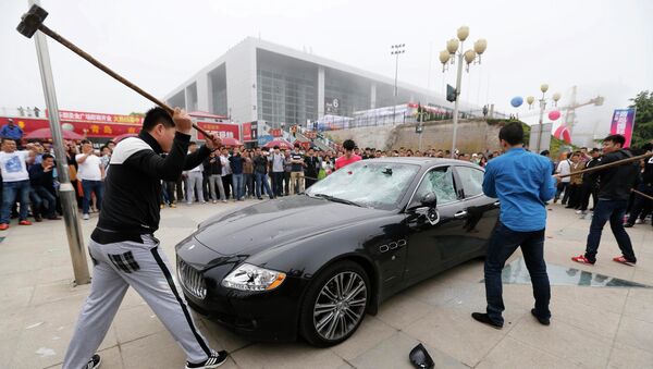 Китаец разбил свой Maserati из-за плохого техобслуживания Китаец разбил свой Maserati из-за плохого техобслуживания