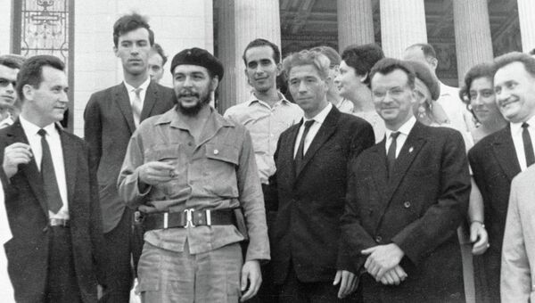 Эрнесто Че Гевара с советскими экономистами Эрнесто Че Гевара с советскими экономистами