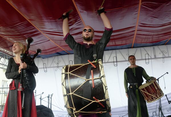 Летний праздник The Moscow News Culture Clash – Gorodki & BBQ Party Летний праздник The Moscow News Culture Clash – Gorodki & BBQ Party