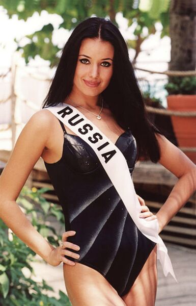Оксана Федорова на конкурсе красоты Мисс Вселенная-2002 Оксана Федорова на конкурсе красоты Мисс Вселенная-2002