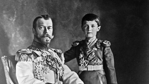 Российский император Николай II с наследником Алексеем Российский император Николай II с наследником Алексеем