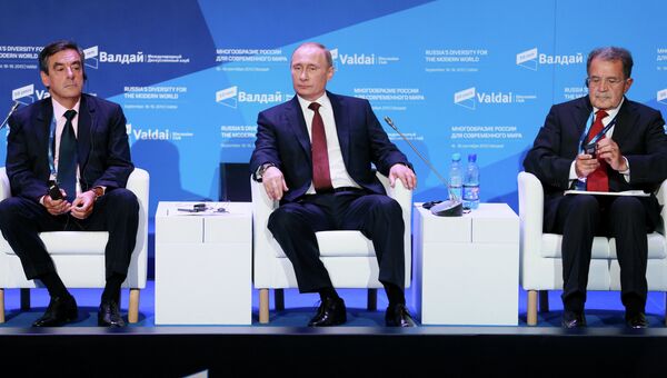 В.Путин на заседании дискуссионного клуба Валдай В.Путин на заседании дискуссионного клуба Валдай