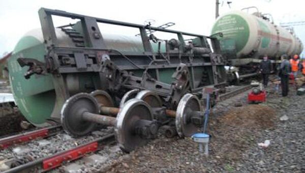 Сход с рельсов цистерн с пропаном в городе Буе Костромской области, фото с места события Сход с рельсов цистерн с пропаном в городе Буе Костромской области, фото с места события