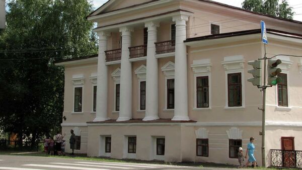 Город Енисейск, здание-памятник, архивное фото Город Енисейск, здание-памятник, архивное фото