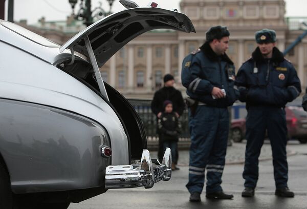 Старт ралли электромобилей по маршруту Петербург - Монте-Карло Старт ралли электромобилей по маршруту Петербург - Монте-Карло