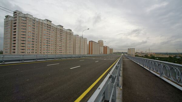 Правая эстакады Комсомольского проспекта в районе Некрасовка ЮВАО Москвы Правая эстакады Комсомольского проспекта в районе Некрасовка ЮВАО Москвы