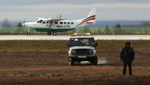 Специалисты выровняли воронку на месте крушения самолета Boeing 737 в Казани Специалисты выровняли воронку на месте крушения самолета Boeing 737 в Казани