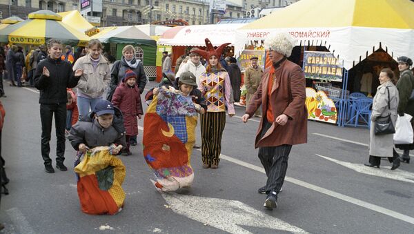 Ярмарка. Архивное фото Ярмарка. Архивное фото