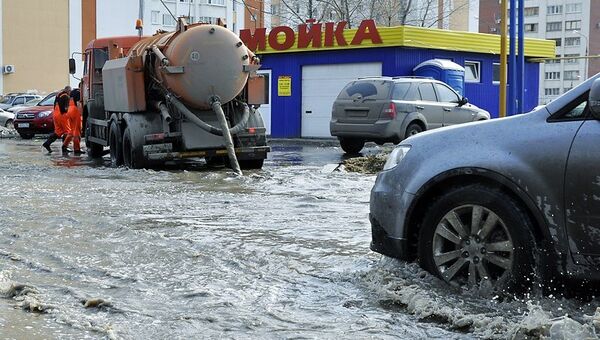 Порыв трубопровода в Самарской области, архивное фото Порыв трубопровода в Самарской области, архивное фото