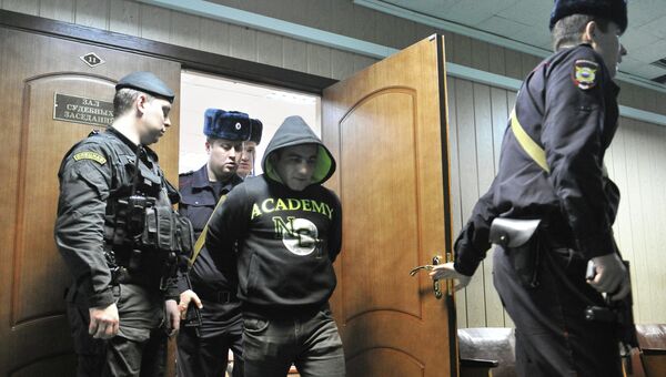 Суд продлил срок ареста Орхану Зейналову. Фото с места события Суд продлил срок ареста Орхану Зейналову. Фото с места события
