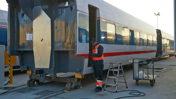Завод по строительству поездов Talgo в Испании. Архивное фото Завод по строительству поездов Talgo в Испании. Архивное фото