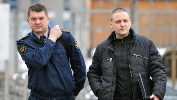 Оглашение решения о возвращении в прокуратуру дела С.Удальцова и Л.Развозжаева. Архивное фото Оглашение решения о возвращении в прокуратуру дела С.Удальцова и Л.Развозжаева. Архивное фото