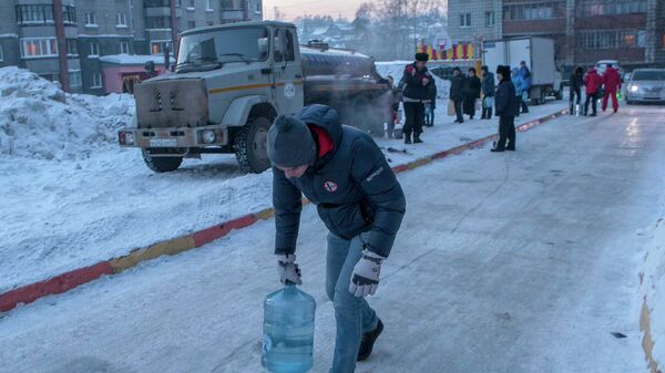 Авария на водопроводе в Новосибирске Авария на водопроводе в Новосибирске