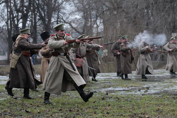 Военно-исторический фестиваль Три эпохи в Петербурге Военно-исторический фестиваль Три эпохи в Петербурге
