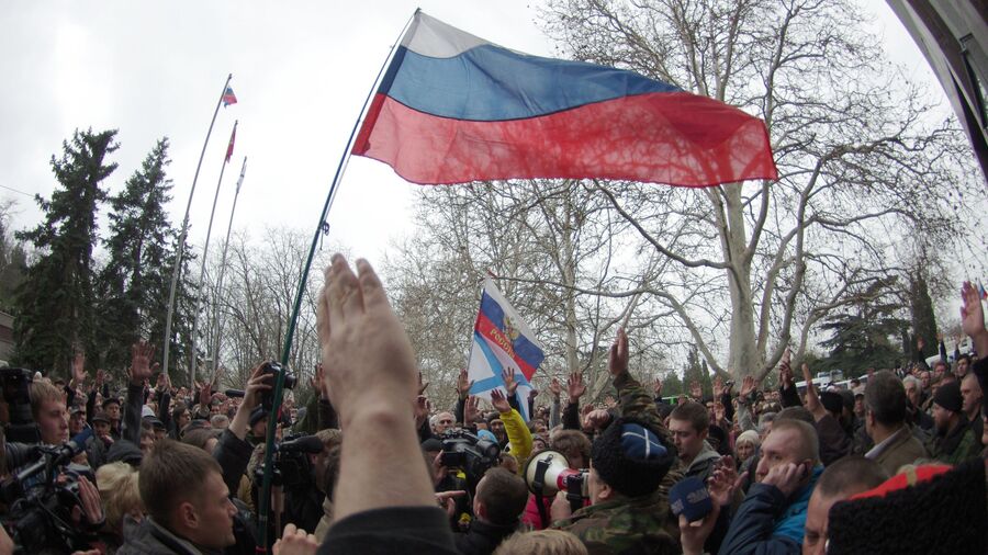 Митинг возле городской администрации Севастополя Митинг возле городской администрации Севастополя