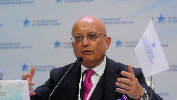 Сергей Караганов, российский политолог, декан факультета мировой экономики и мировой политики НИУ ВШЭ Сергей Караганов, российский политолог, декан факультета мировой экономики и мировой политики НИУ ВШЭ
