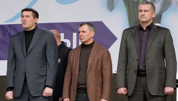 На митинге в поддержку референдума о статусе Крыма На митинге в поддержку референдума о статусе Крыма