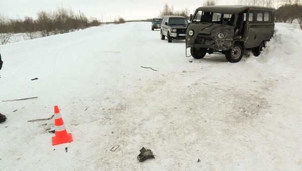 Три человека пострадали в аварии на трассе под Томском Три человека пострадали в аварии на трассе под Томском