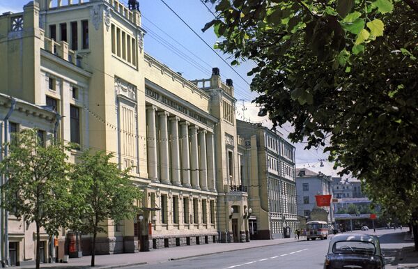 Московский театр имени Ленинского комсомола (Ленком) Московский театр имени Ленинского комсомола (Ленком)