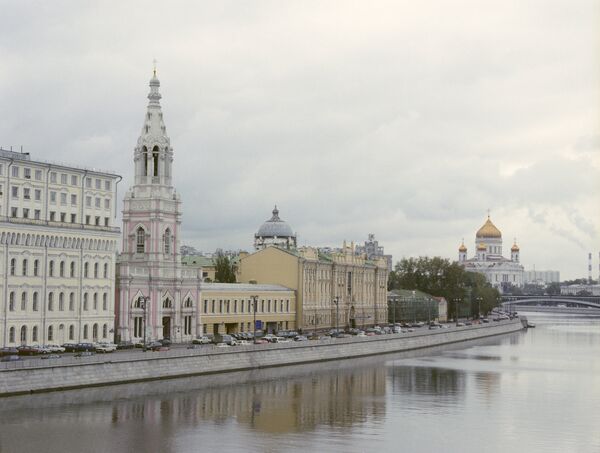 Софийская набережная в Москве Софийская набережная в Москве