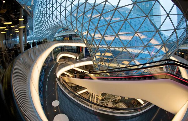 Торговый центр MyZeil во Франкфурте (внутри) Торговый центр MyZeil во Франкфурте (внутри)