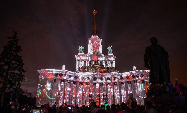 Московский международный фестиваль Круг света. День второй Московский международный фестиваль Круг света. День второй