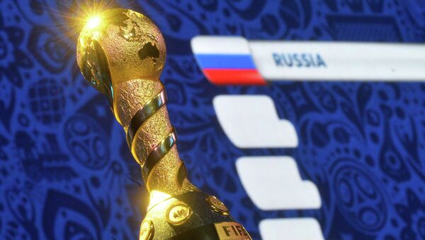 Кубок во время репетиции жеребьевки Кубка конфедераций-2017 Кубок во время репетиции жеребьевки Кубка конфедераций-2017