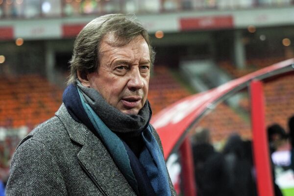 Главный тренер Локомотива Юрий Сёмин Главный тренер Локомотива Юрий Сёмин