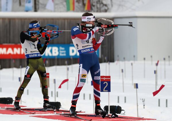 Симон Шемпп и Эмиль Хегле Свендсен (слева направо) Симон Шемпп и Эмиль Хегле Свендсен (слева направо)