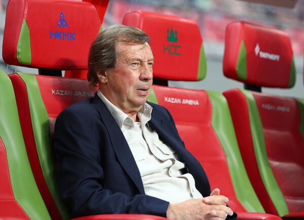 Главный тренер Локомотива Юрий Сёмин Главный тренер Локомотива Юрий Сёмин