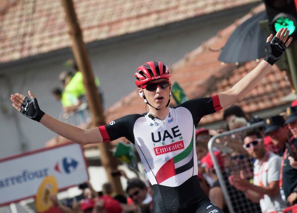 Словенский велогонщик Матей Мохорич из команды UAE Team Emirates Словенский велогонщик Матей Мохорич из команды UAE Team Emirates