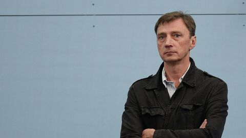 Тренер по фигурному катанию Олег Васильев Тренер по фигурному катанию Олег Васильев