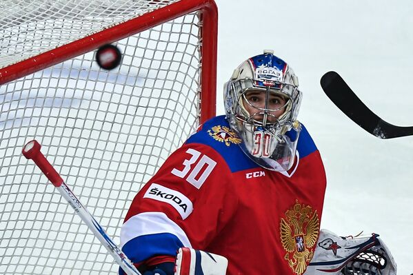 Вратарь сборной России Игорь Шестеркин Вратарь сборной России Игорь Шестеркин