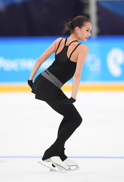 Алина Загитова Алина Загитова