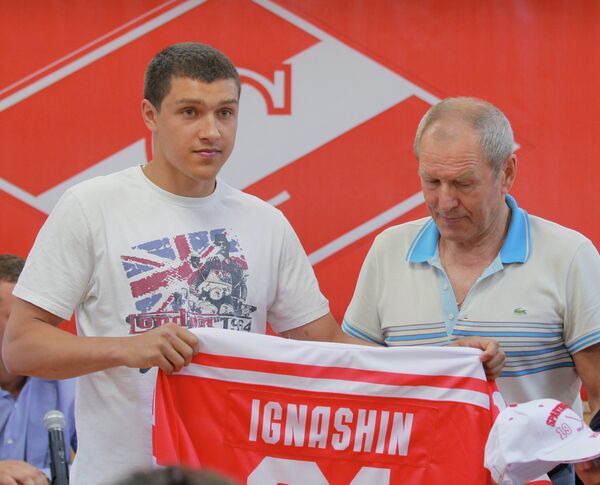Денис Игнашин и Вячеслав Старшинов (слева направо) Денис Игнашин и Вячеслав Старшинов (слева направо)