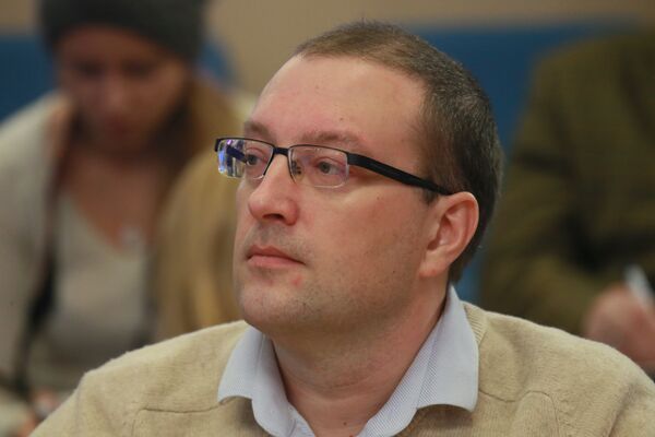 Роман Леонтьев Роман Леонтьев
