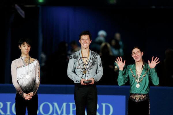Призеры турнира Trophee Eric Bompard в мужском одиночном катании: Юдзуру Ханью, Патрик Чан и Джейсон Браун (слева направо) Призеры турнира Trophee Eric Bompard в мужском одиночном катании: Юдзуру Ханью, Патрик Чан и Джейсон Браун (слева направо)