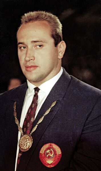 Юрий Власов Юрий Власов