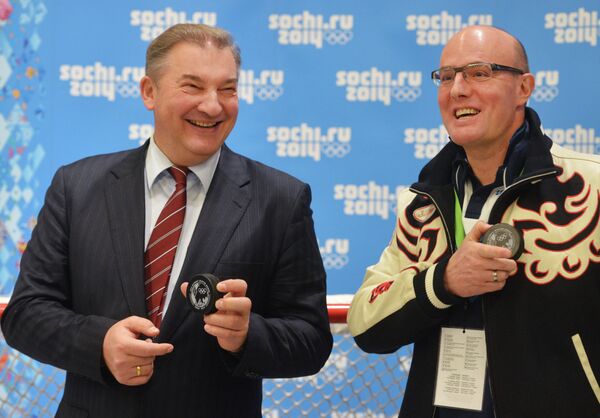 Владислав Третьяк и президент Оргкомитета Сочи-2014 Дмитрий Чернышенко Владислав Третьяк и президент Оргкомитета Сочи-2014 Дмитрий Чернышенко