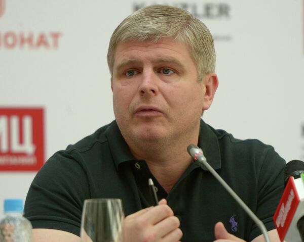 Промоутер Александра Поветкина Андрей Рябинский на пресс-конференции Промоутер Александра Поветкина Андрей Рябинский на пресс-конференции