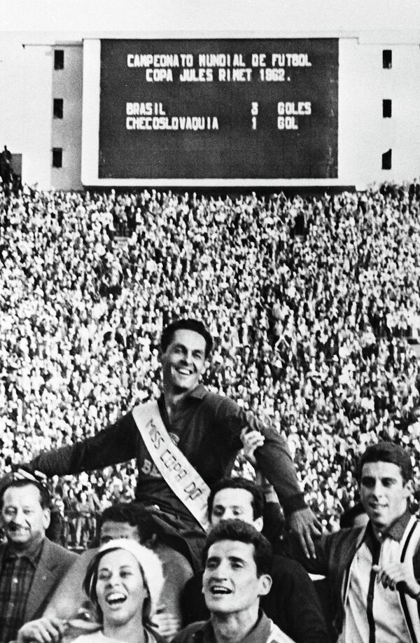 Вратарь сборной Бразилии Гилмар после финала чемпионата мира-1962 Вратарь сборной Бразилии Гилмар после финала чемпионата мира-1962