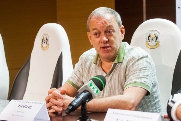 Президент мини-футбольного клуба Тюмень Александр Попов Президент мини-футбольного клуба Тюмень Александр Попов