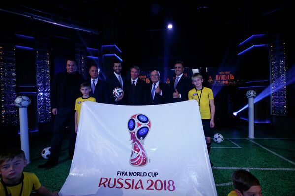 Представление официальной эмблемы чемпионата мира по футболу 2018 года Представление официальной эмблемы чемпионата мира по футболу 2018 года