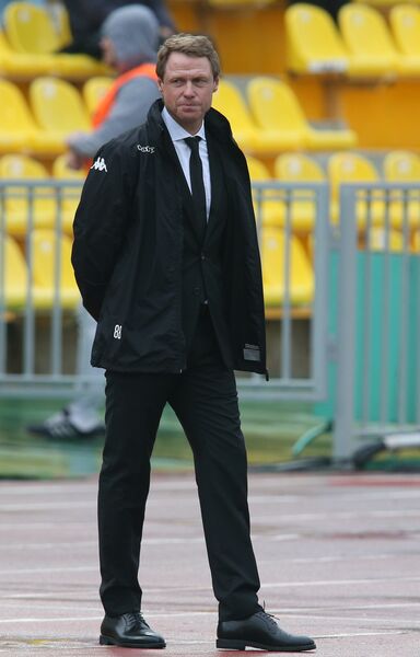 Главный тренер Краснодара Олег Кононов Главный тренер Краснодара Олег Кононов